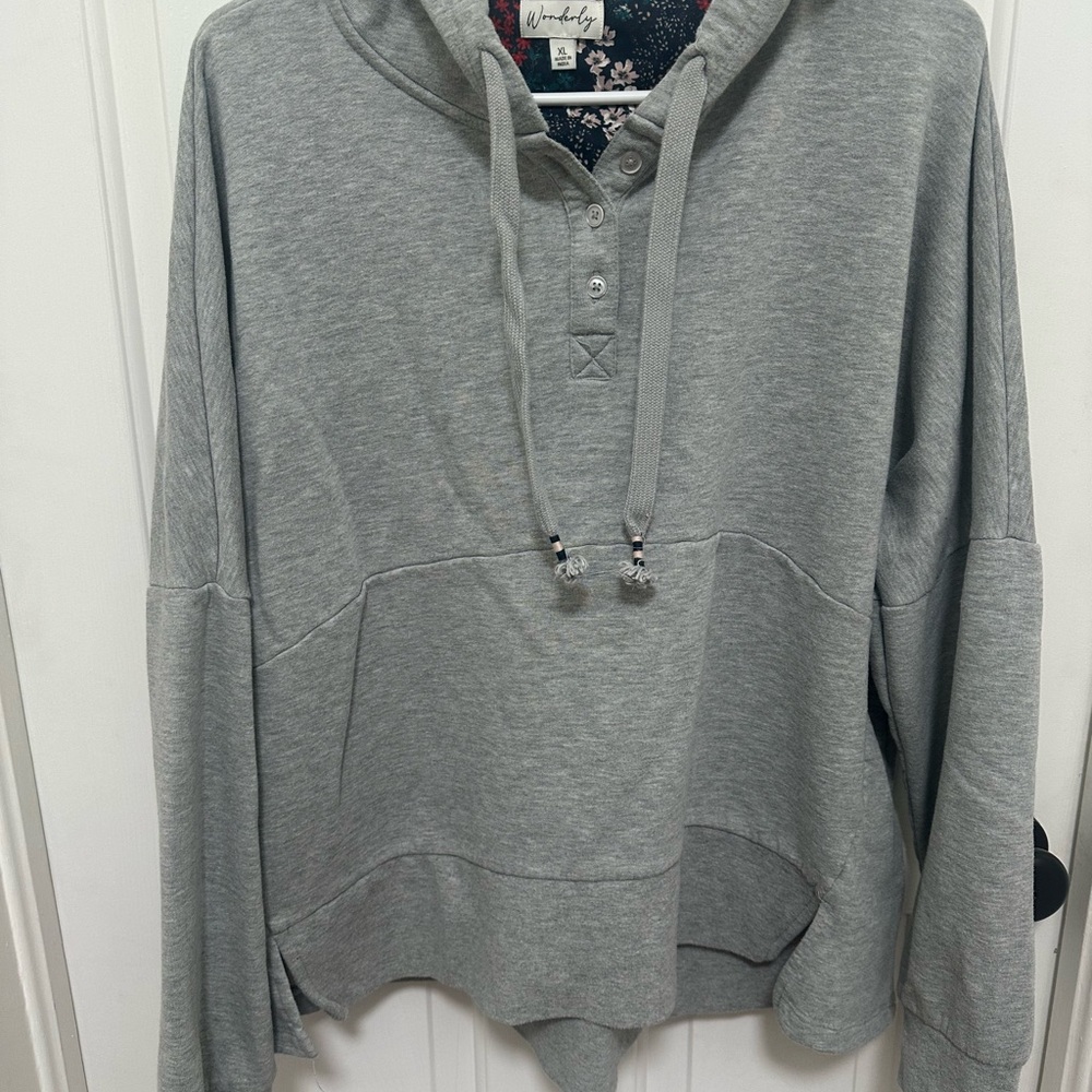 0136 Wonderly Heather Gray Hoodie with Floral Lining Womens size XL